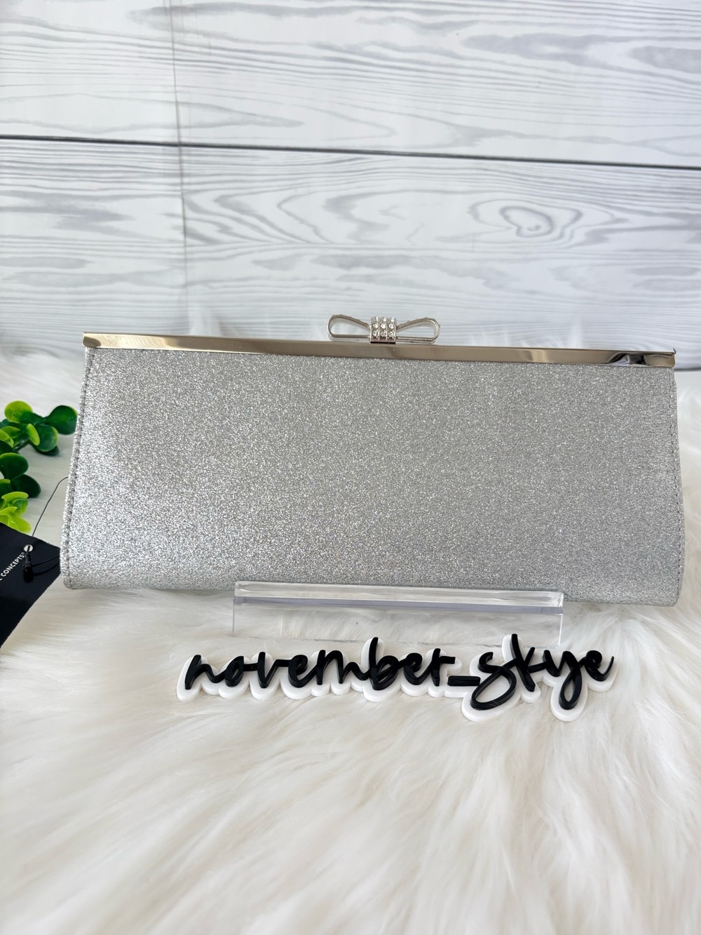 Silver Glitter Bow Clasp Evening Clutch - Picture 4 of 13